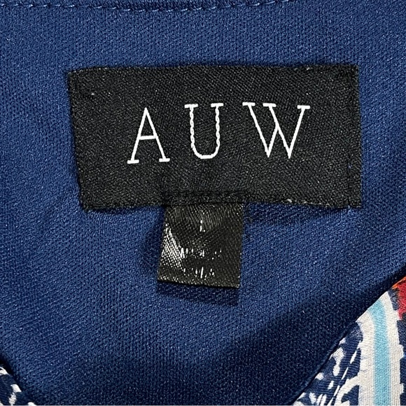 AUW size large red white & blue short sleeve attached slip, keyhole front & back - Picture 11 of 12